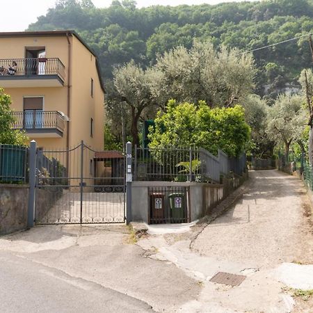Sorrentovibes - Sea View Rooftop Apartment With Jacuzzi & Garden Exterior foto