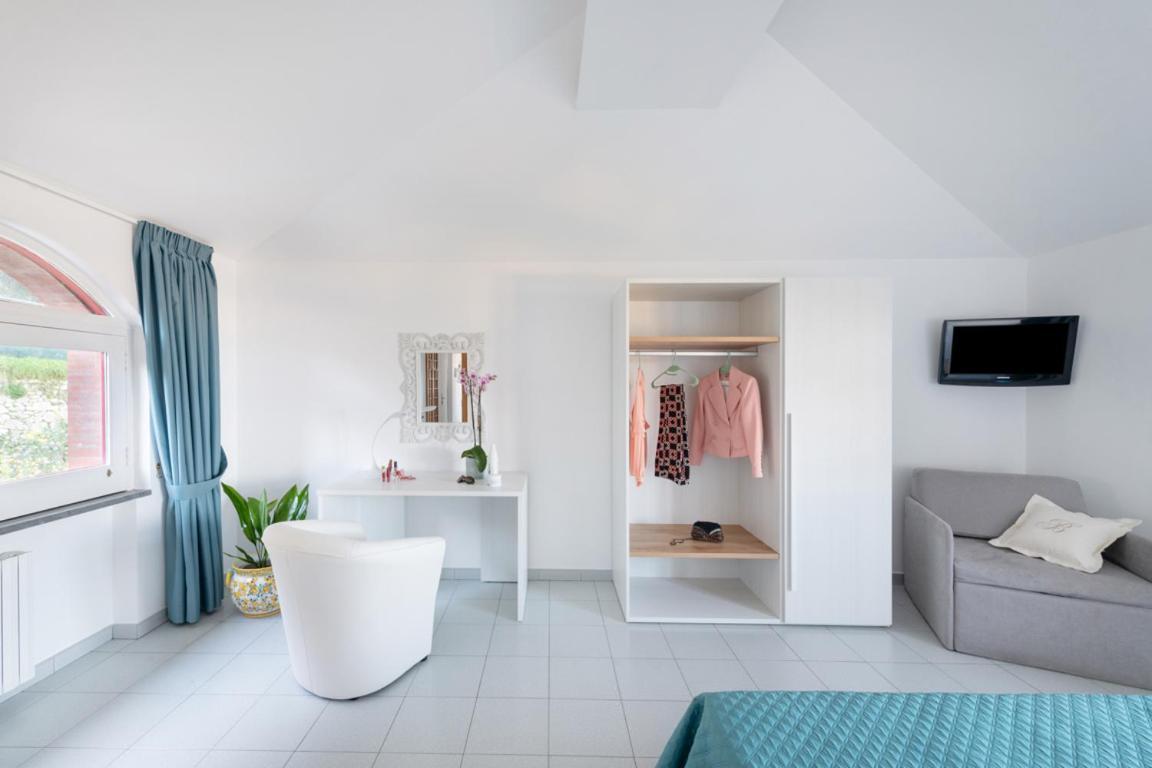 Sorrentovibes - Sea View Rooftop Apartment With Jacuzzi & Garden Exterior foto