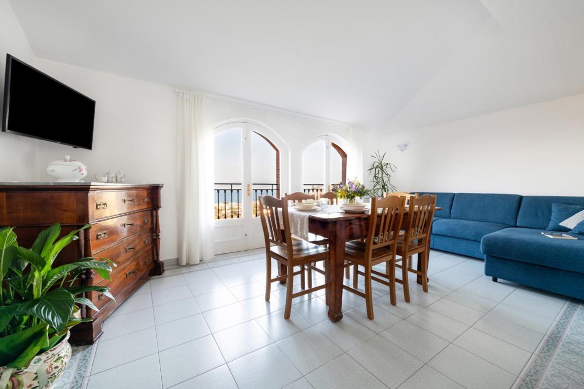 Sorrentovibes - Sea View Rooftop Apartment With Jacuzzi & Garden Exterior foto